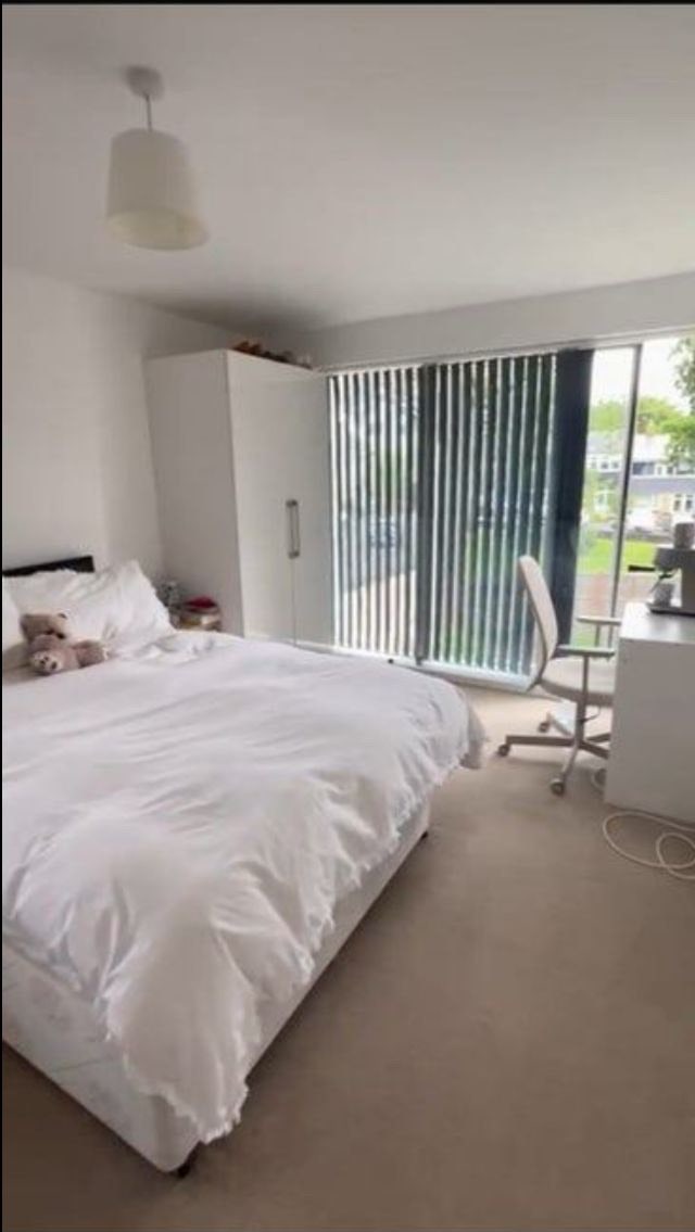 Large Bright, Double, Ensuite Room near Balham Main Photo