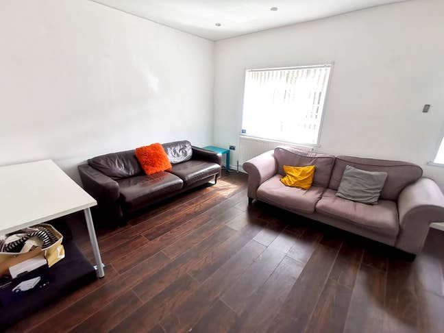 6 Double Bed + Lounge + Garden + 3 Bath + 3 Toilet Main Photo