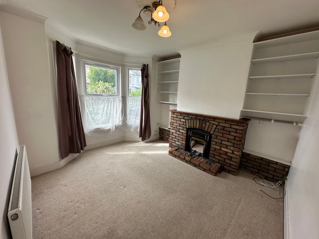 Big Double Room in Northfields Room Available  Now Main Photo