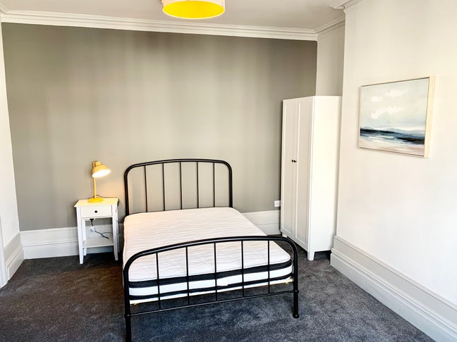 LARGE Double Room in North End Portsmouth Main Photo