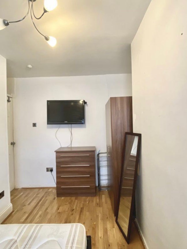 Double Room Close To Kingston University (44) Main Photo