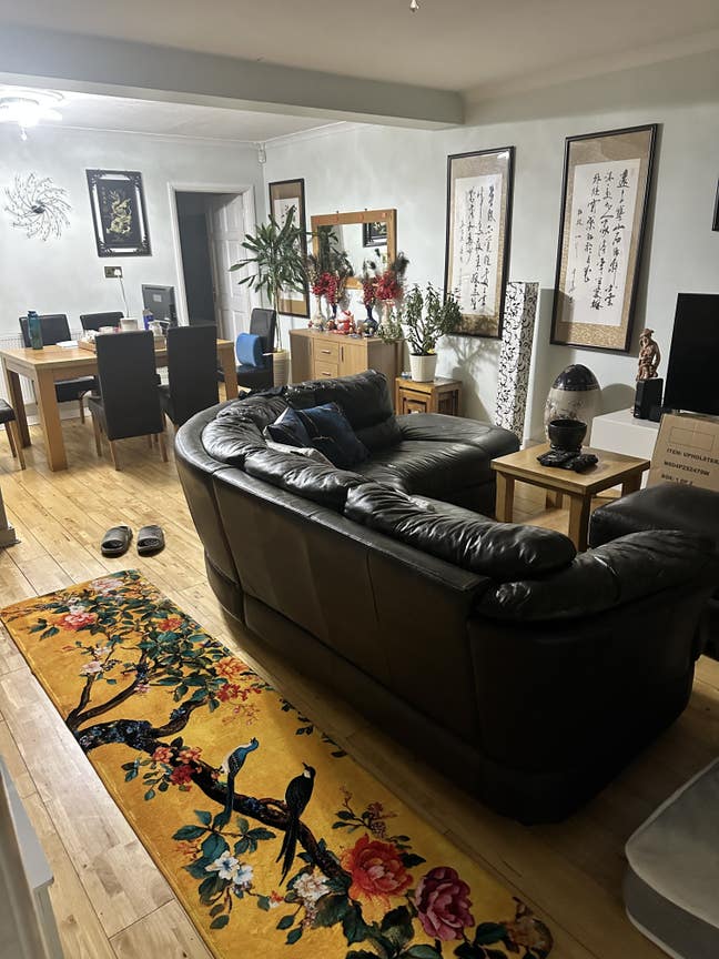 Double room to let with living landlord Main Photo