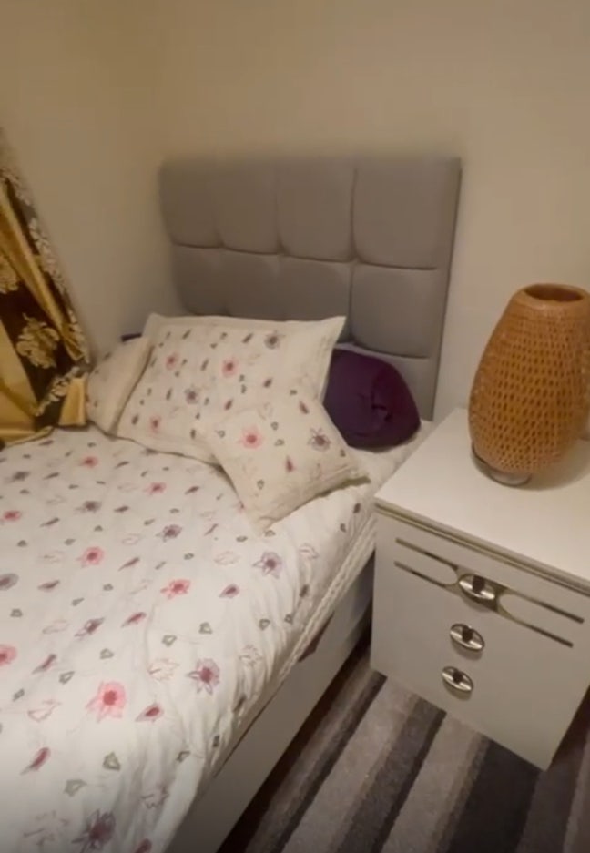 Room for Rent ! Main Photo