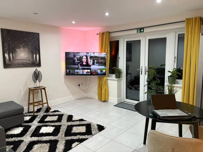 Modern Room, Garden, ALL Bills Included Main Photo