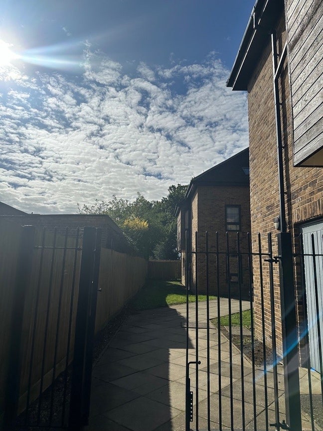 2bed 2bath with lovely garden Main Photo