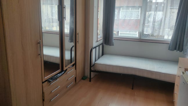 3 sharing room 380 per month. This house locatBark Main Photo
