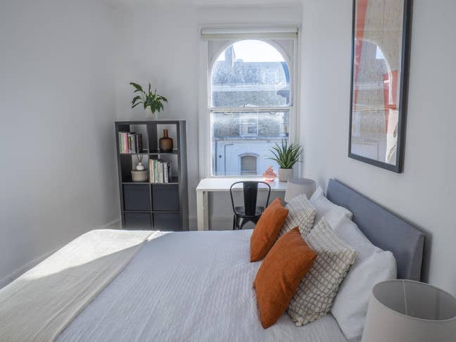 Spacious 3 Bedroom apartment Canonbury all bills i Main Photo