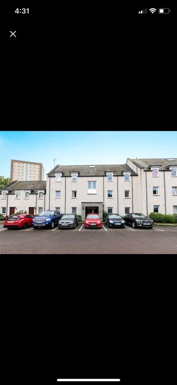 One bedroom available in 2 bedrooms apartment  Main Photo