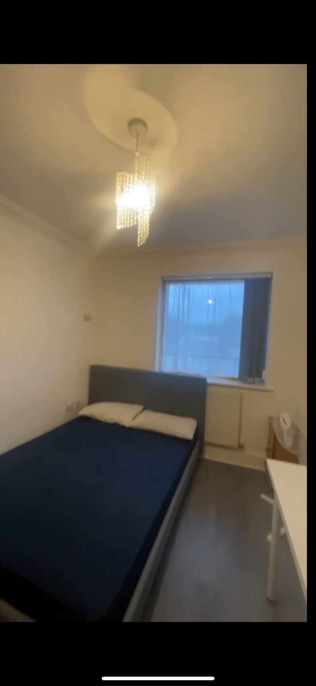 Double room for 2 friends Main Photo