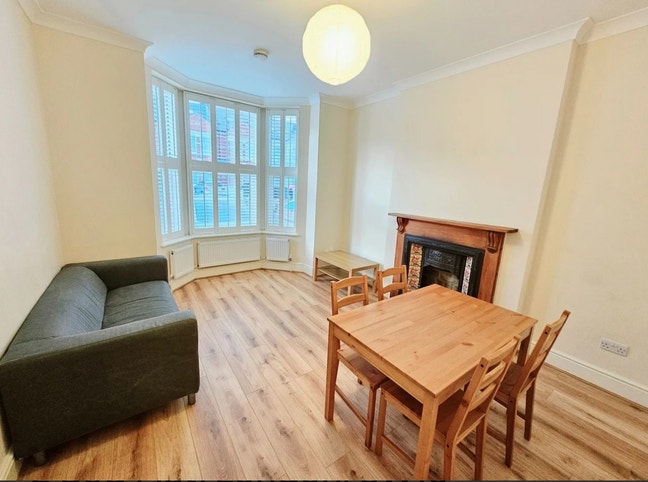 Lovely Flat in Streatham Main Photo