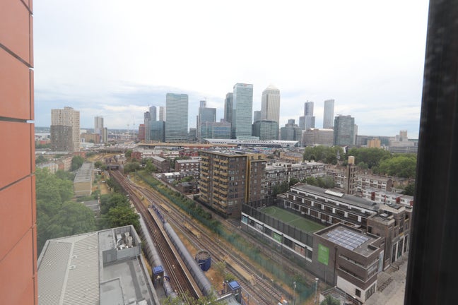 Special Prices in Canary Wharf - 2 Min Walk to Dlr Main Photo