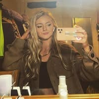 A little about me , Hollie  Main Photo