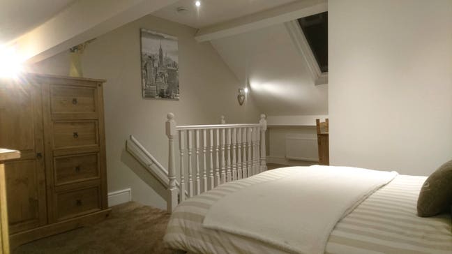 Large Attic Ensuite Room Available in Cosy Home  Main Photo