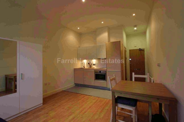 Modern Furnished Studio - Bromyard Avenue Main Photo