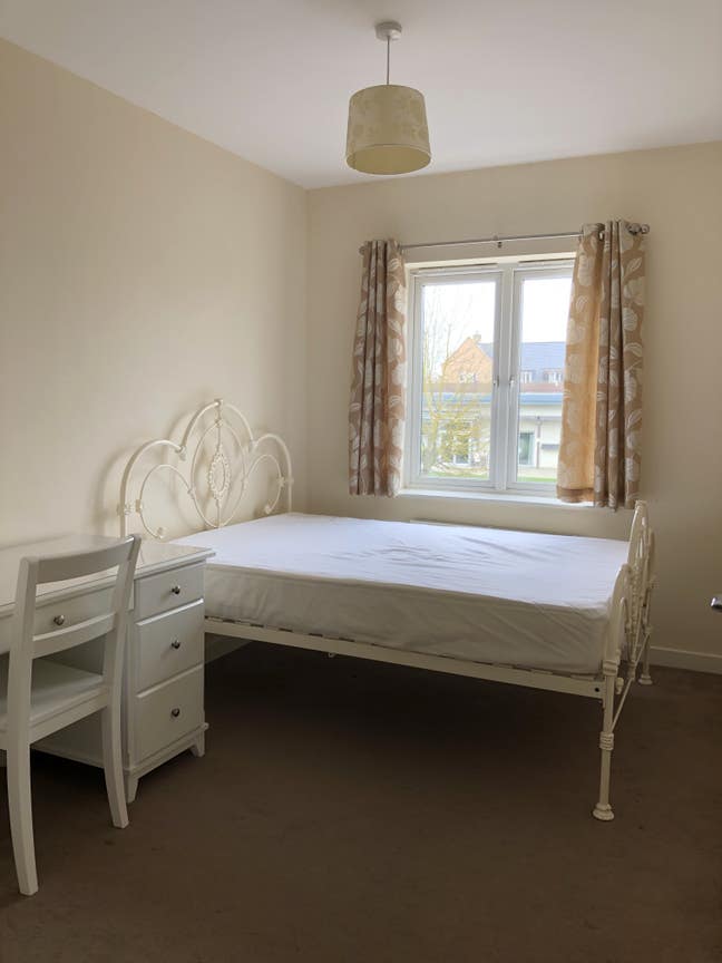 Double room in 3 bedrooms flat in orchard park  Main Photo