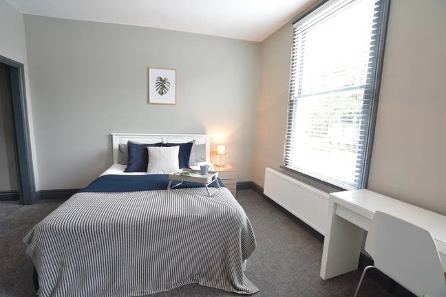 **Excellent Bedrooms by Uni/Station** Main Photo