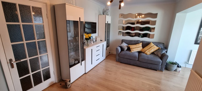 Large single room to let in South Ruislip Main Photo
