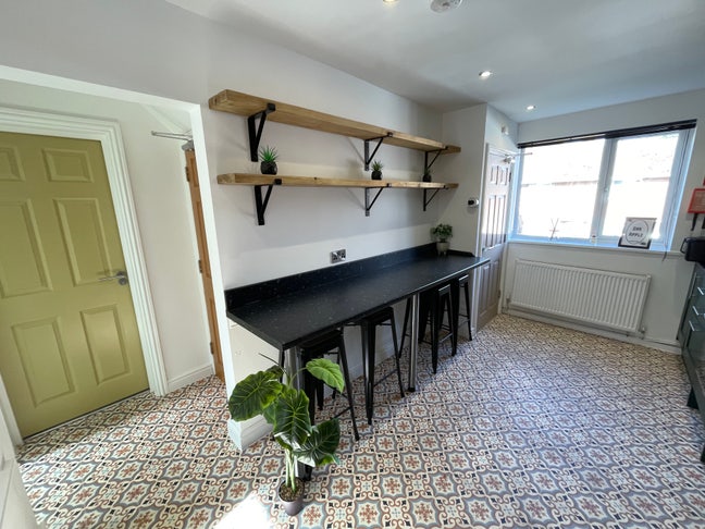 X2 Double Rooms -  NR5 - 15Th Sept (35W-Jg) Main Photo
