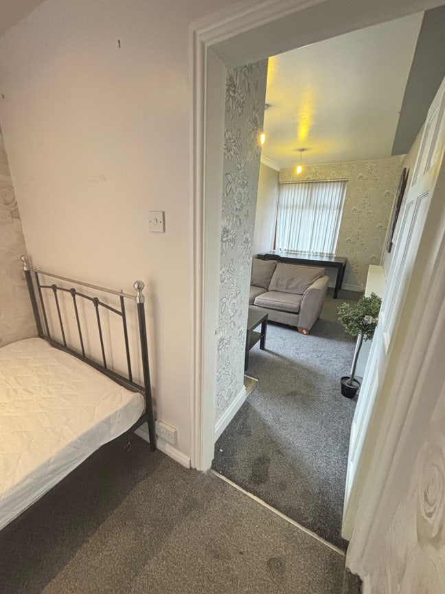 Deposit Payment Plan! Dudleys Best! Wc in All Room Main Photo