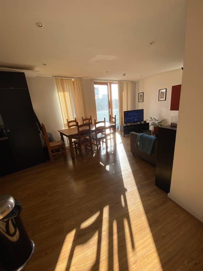 Barking - double room 3 mins walk to station Main Photo