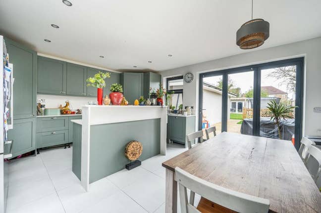 Cozy Loft Single Room 10 Mins from Bakerloo Line Main Photo