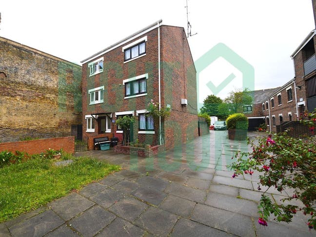 Spacious DBL Rooms in N7 | 1 Mins to Caledonian Rd Main Photo