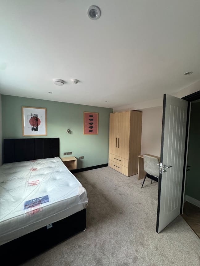 New and Modern House in Forester Street - NG4 Main Photo