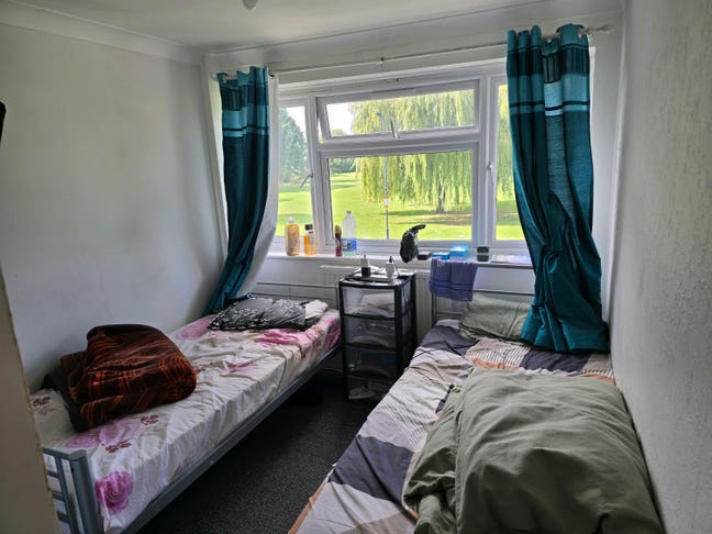 Room for rent  Main Photo