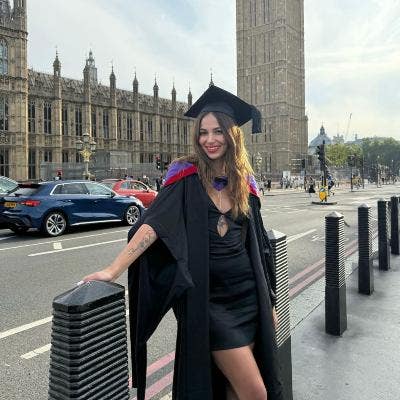 Professional Female seeks a double room Main Photo