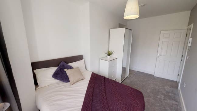 Double Room - Central Location  Main Photo