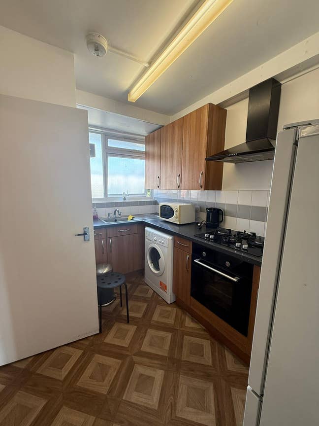 🏡 1-Bedroom Flat – Bow, East London Main Photo