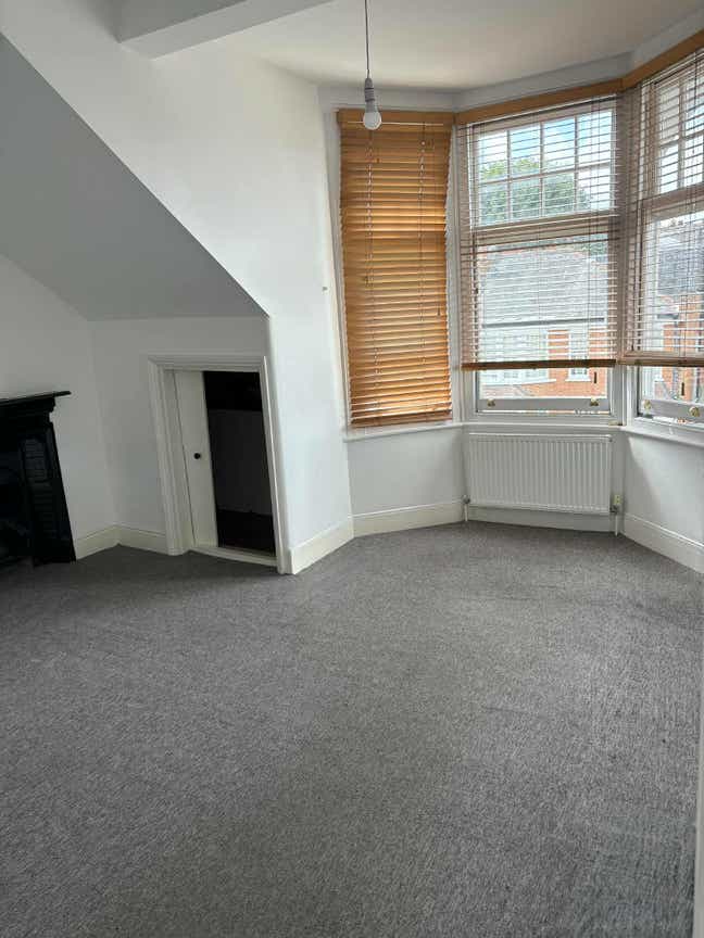Large Airy Double Room in Muswell Hill!!!  Main Photo