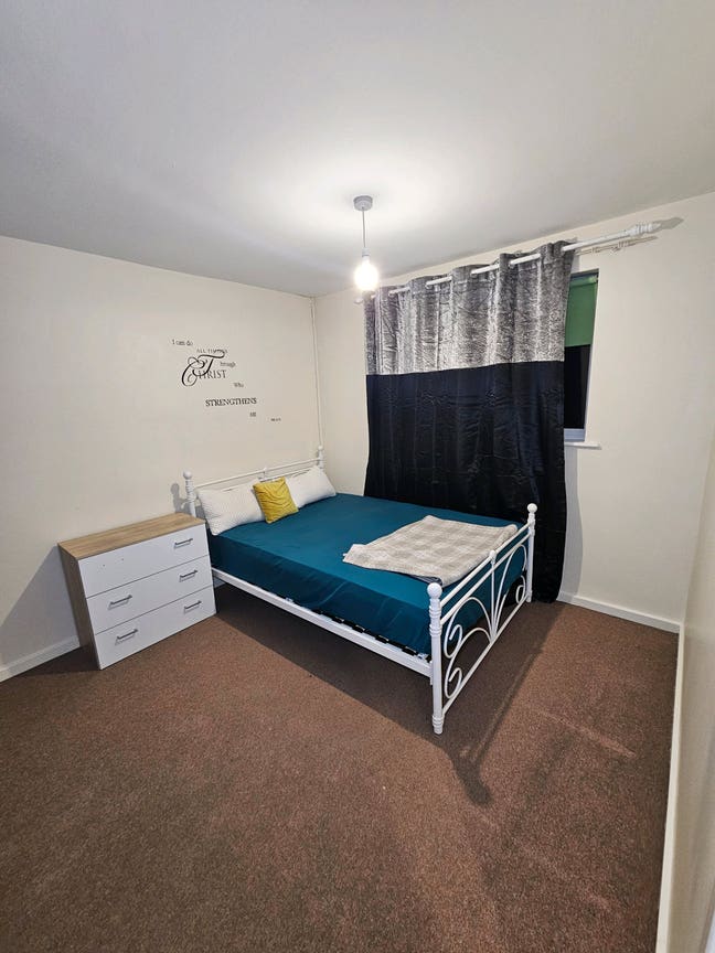 Spacious Double Bedroom - 10min to City Centre Main Photo