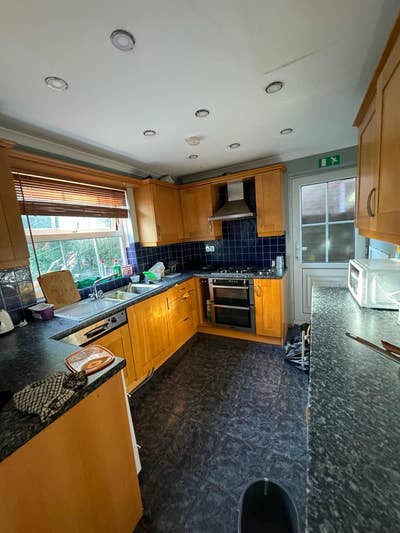 Nice Double Room Available in B31 Main Photo