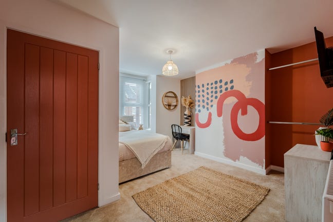 Studio with kitchenette&ensuite-1 week free rent Main Photo