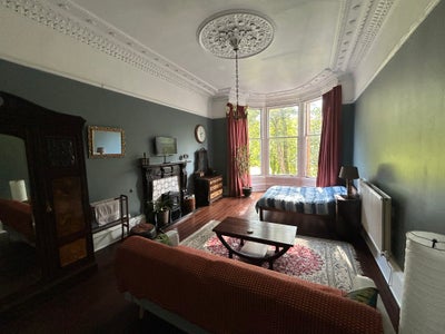 Massive Elegant Room, Queen’s Park  Main Photo