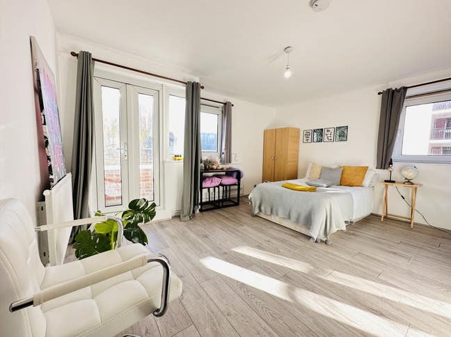 Yes Please🔥 Live Where London Happens 🔥 4Bed E1  Main Photo