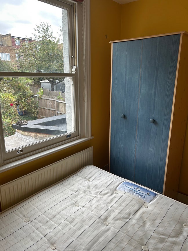 Small room in beautiful terraced house Main Photo