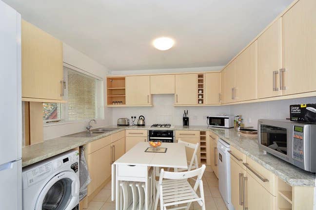 Double Room En-Suite - Canada Water Main Photo