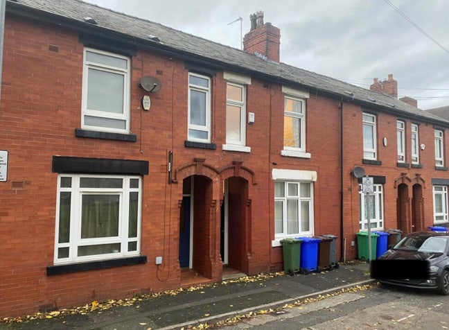 Room in house share Manchester Main Photo