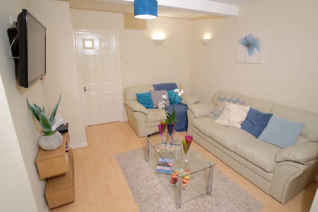 Bye bye Monday Chaos… Hello Happy House Main Photo