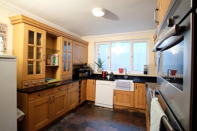 Parking, Patio,Perks,Town Centre,En-Suite 🎊! Main Photo