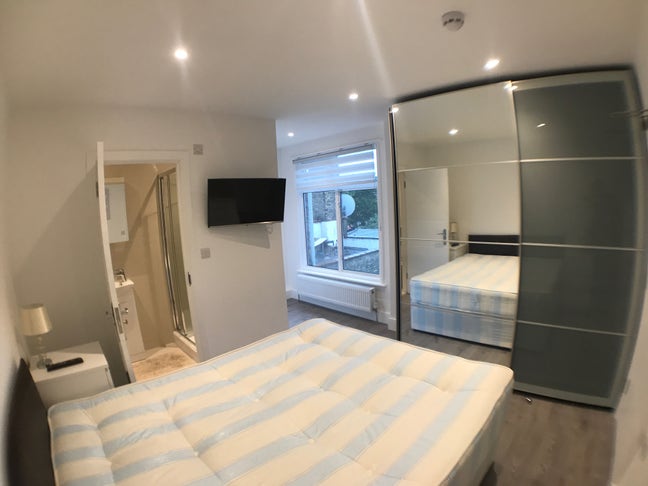 🏡 Brand New Single Ensuite / 2 Min Northern Line Main Photo