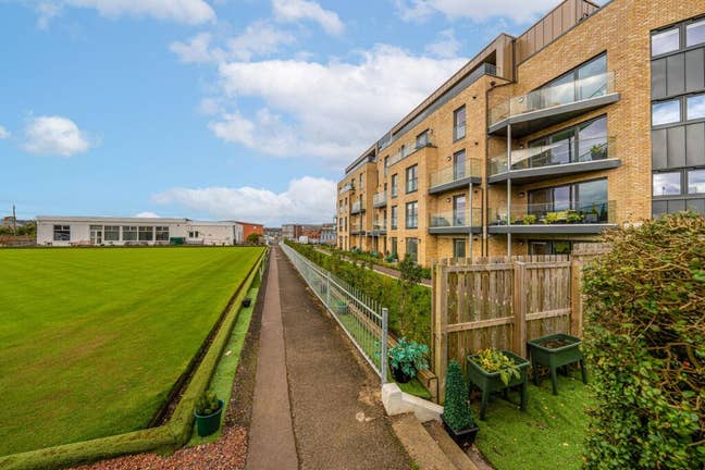2 bedrooms - 1140 Pollokshaws Road, Flat 4 Main Photo