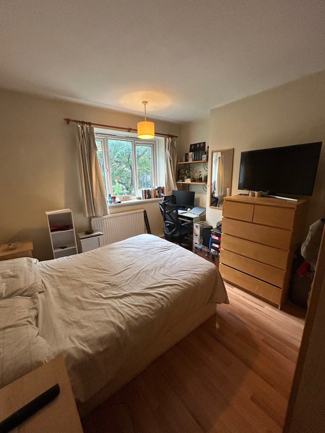 Spacious Double Room in Earlsfield Main Photo