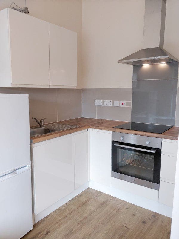 2 Bed Flat in Cardiff City Centr Main Photo