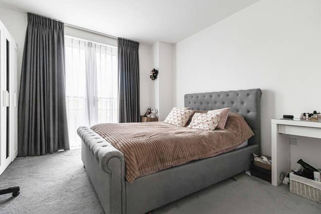Spacious Double Room with En-Suite (Bills incl.) Main Photo