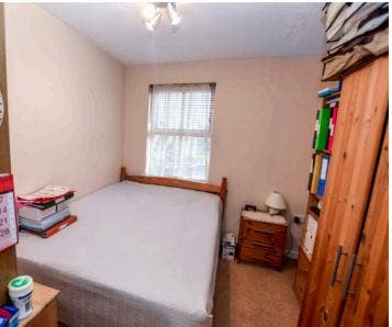 Entire 2-bedroom Flat to Let – Excellent Location Main Photo