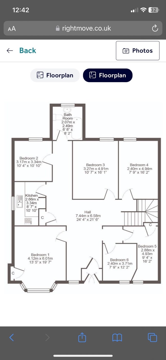Room on University Avenue Main Photo