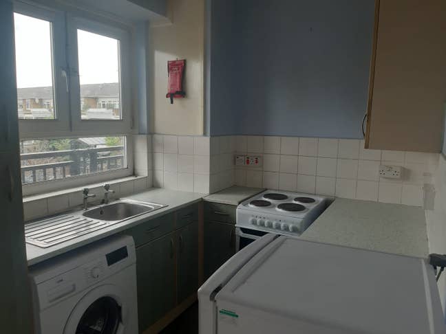 2 Bed Flat, £1,105, Camberwell Main Photo